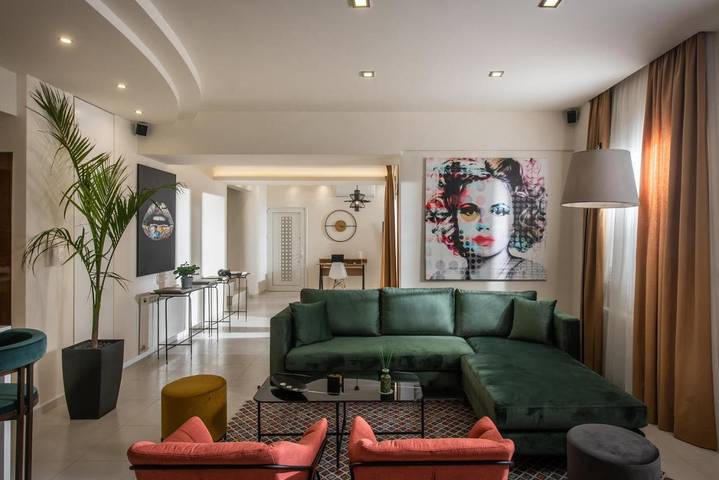 Ferienhaus für 10 Personen, mit Balkon und Whirlpool sowie Terrasse und Ausblick
