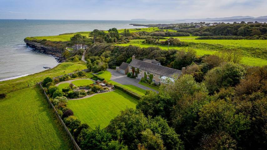 Villa for 14 people, with garden in Wales