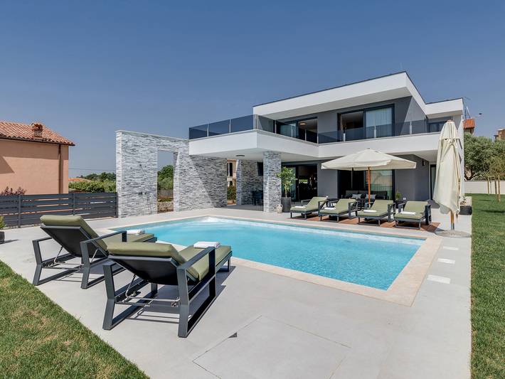 Villa pour 8 personnes, avec piscine et balcon ainsi que sauna et jardin à Novigrad - 2