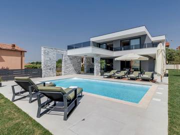 Villa voor 8 Personen in Novigrad, Regio Umag, Afbeelding 1