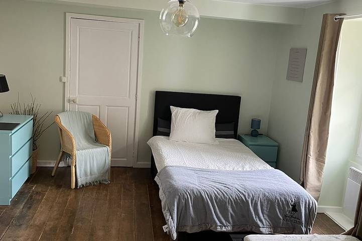 Location de vacances pour 5 personnes, avec jardin à Charroux - 2