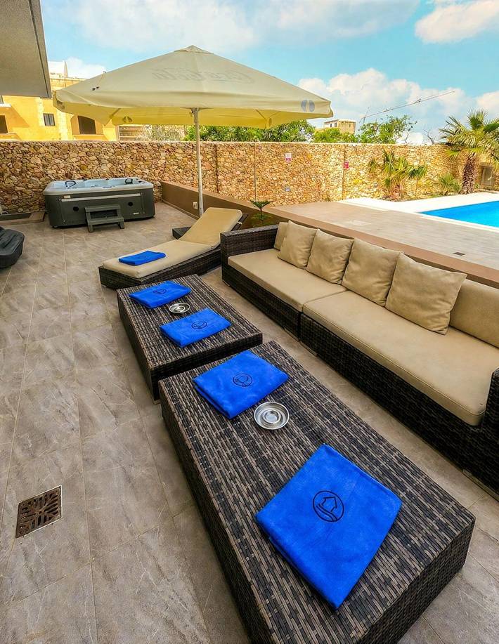 Ferienhaus für 11 Personen, mit Whirlpool und Terrasse sowie Pool in Gozo - 2