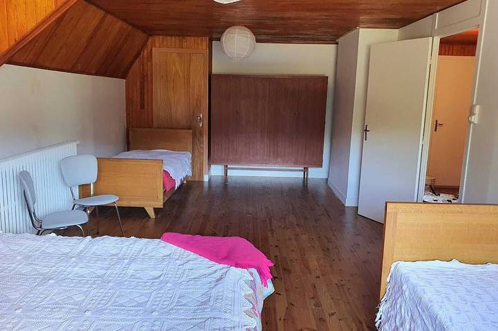 Location de vacances pour 8 personnes, avec piscine ainsi que jardin et balcon, animaux acceptés à Le Malzieu-Ville - 3