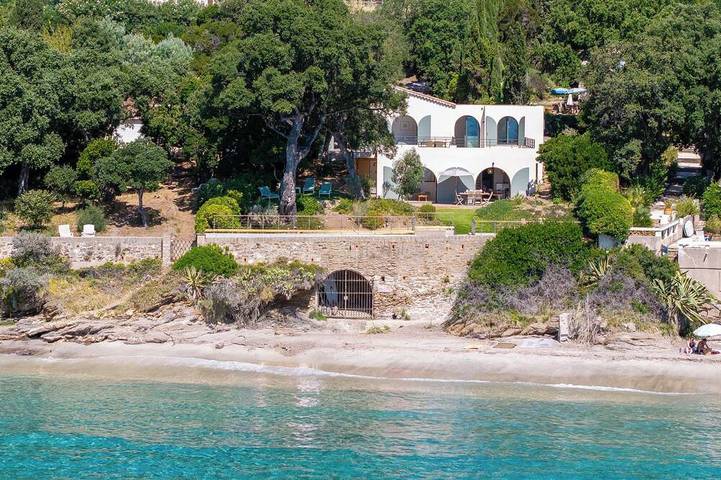 Villa pour 15 personnes, avec jardin et balcon à Rayol-Canadel-sur-Mer