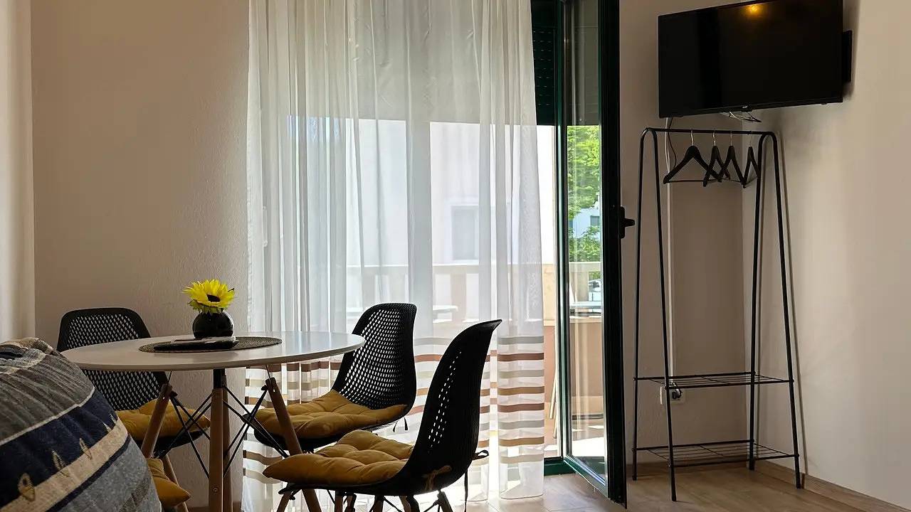 Hel ferieleilighet, Ferienwohnung für 4 Personen (33 m²) in Promajna in Promajna, Makarska Riviera