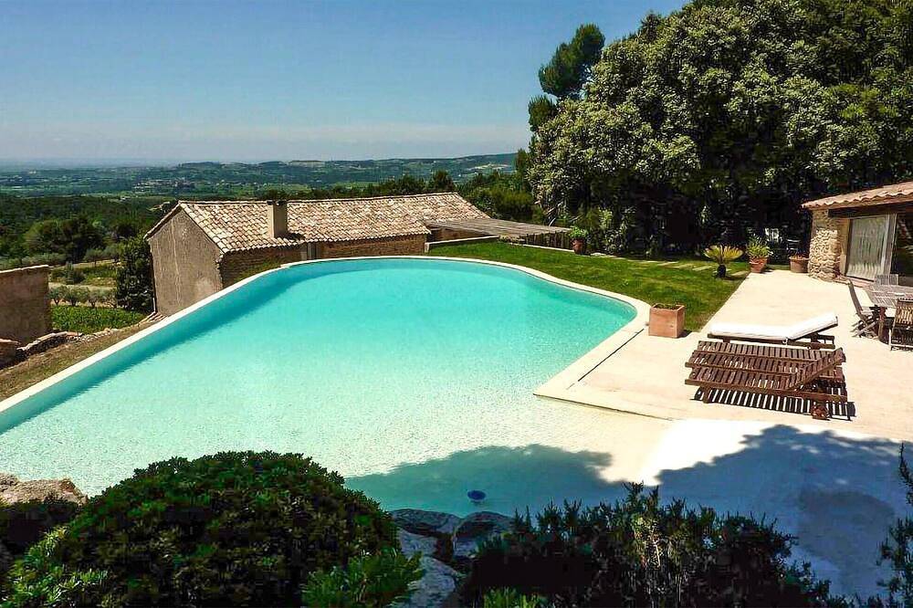 Beautiful home in Vaison-la-Romaine in Vaison-la-Romaine, Parc naturel régional du Mont-Ventoux