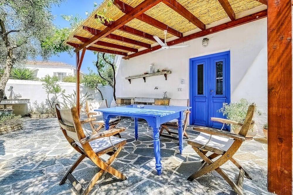 3 bedroom accommodation in Spetses in Spetses City, Spetses