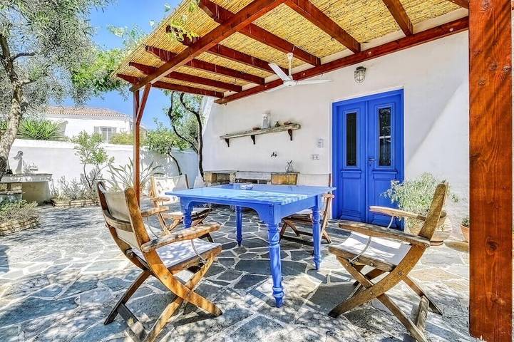 Villa for 6 people, with garden in Spetses