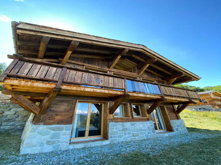 Ferienhaus für 4 Personen, mit Balkon und Terrasse sowie Garten im Wallis
