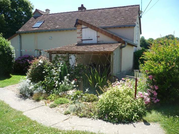 Gîte pour 2 personnes, avec jardin et vue dans Bazouges Cré sur Loir - 2
