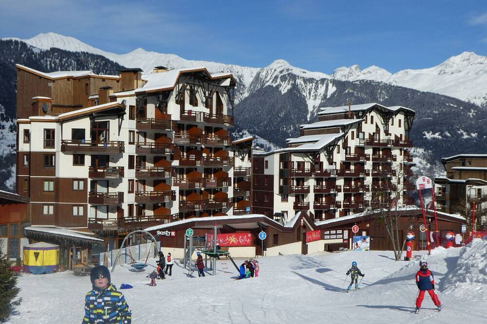 Apartamento entero, T3 Montaña, 2 habitaciones, en el centro, a pie de pistas in La Tania, La Perrière