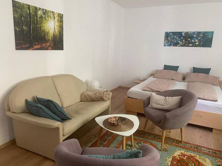 Ferienwohnung für 2 Personen, mit Terrasse und Ausblick in Ruppertsberg