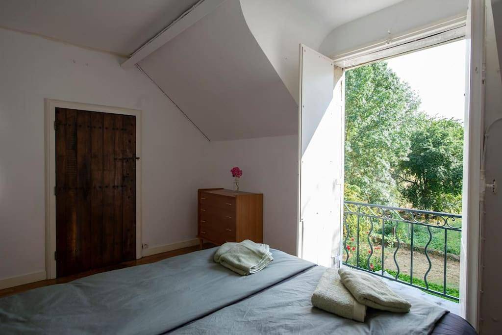 Four-Bedroom House in Gennes-Val-de-Loire, Région de Saumur