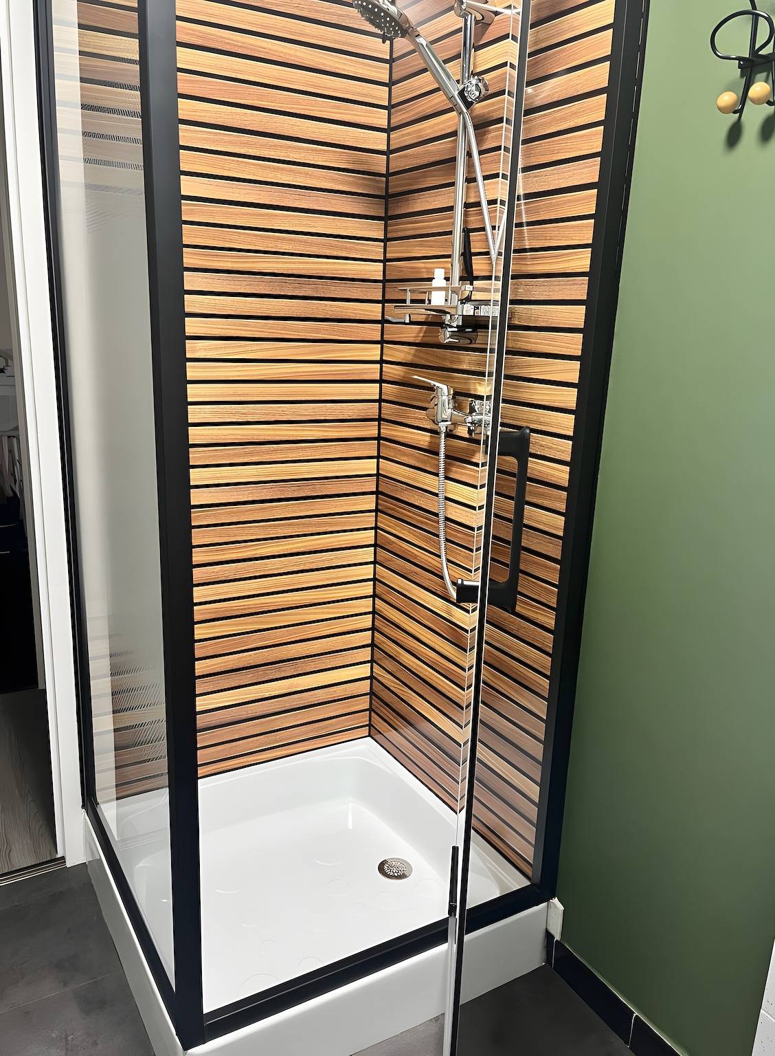 Chambre « Pause Tranquille - Chambre 1 » avec terrasse partagée, jardin partagé et Wi-Fi in Sablé-sur-Sarthe, Sarthe