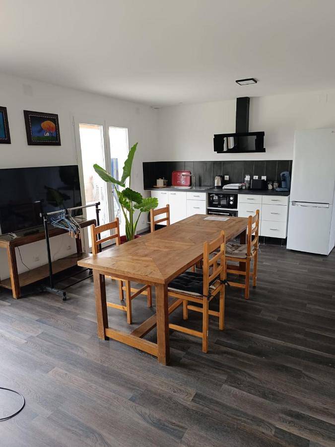 Gîte pour 6 personnes, avec vue ainsi que jardin et vue sur le lac dans Saramon - 3