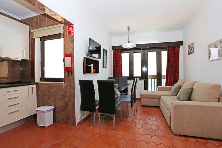 Ganze Wohnung, Ferienwohnung für 4 Personen mit Meerblick in Albufeira e Olhos de Água, Faro Distrikt