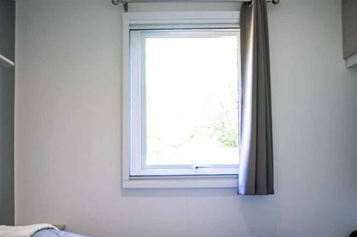 Mobilheim für 4 Personen mit Terrasse und Rollstuhlgerecht in Lissac-sur-Couze, Brive-la-Gaillarde und Umgebung