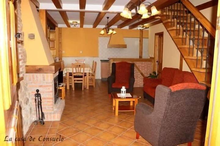 Haus mit Garten für 6/7 Personen (La casa de Consuelo 1) in Viernoles, Torrelavega