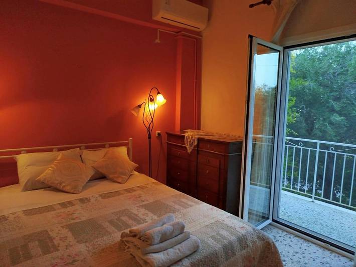 Location de vacances pour 6 personnes, avec jardin et vue, adapté aux familles dans Benitses - 4