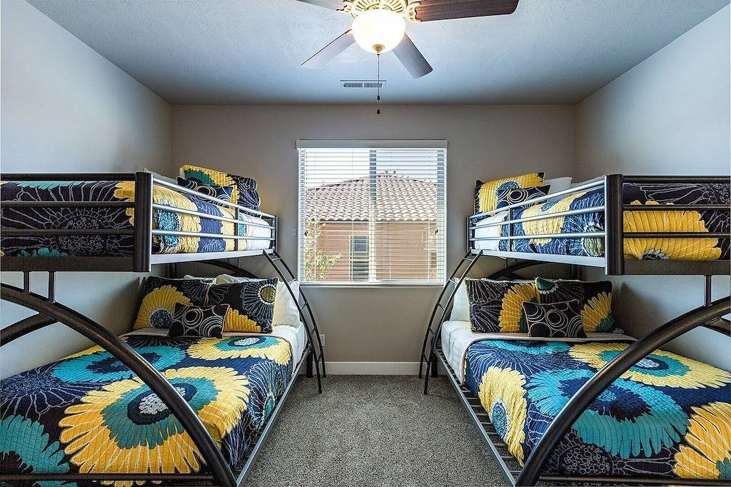 Pv 113 | Neue Wasserpark, Ping Pong,, Spiele, Schöne Bergsichten Und Mehr in Santa Clara (UT), Zion Nationalpark