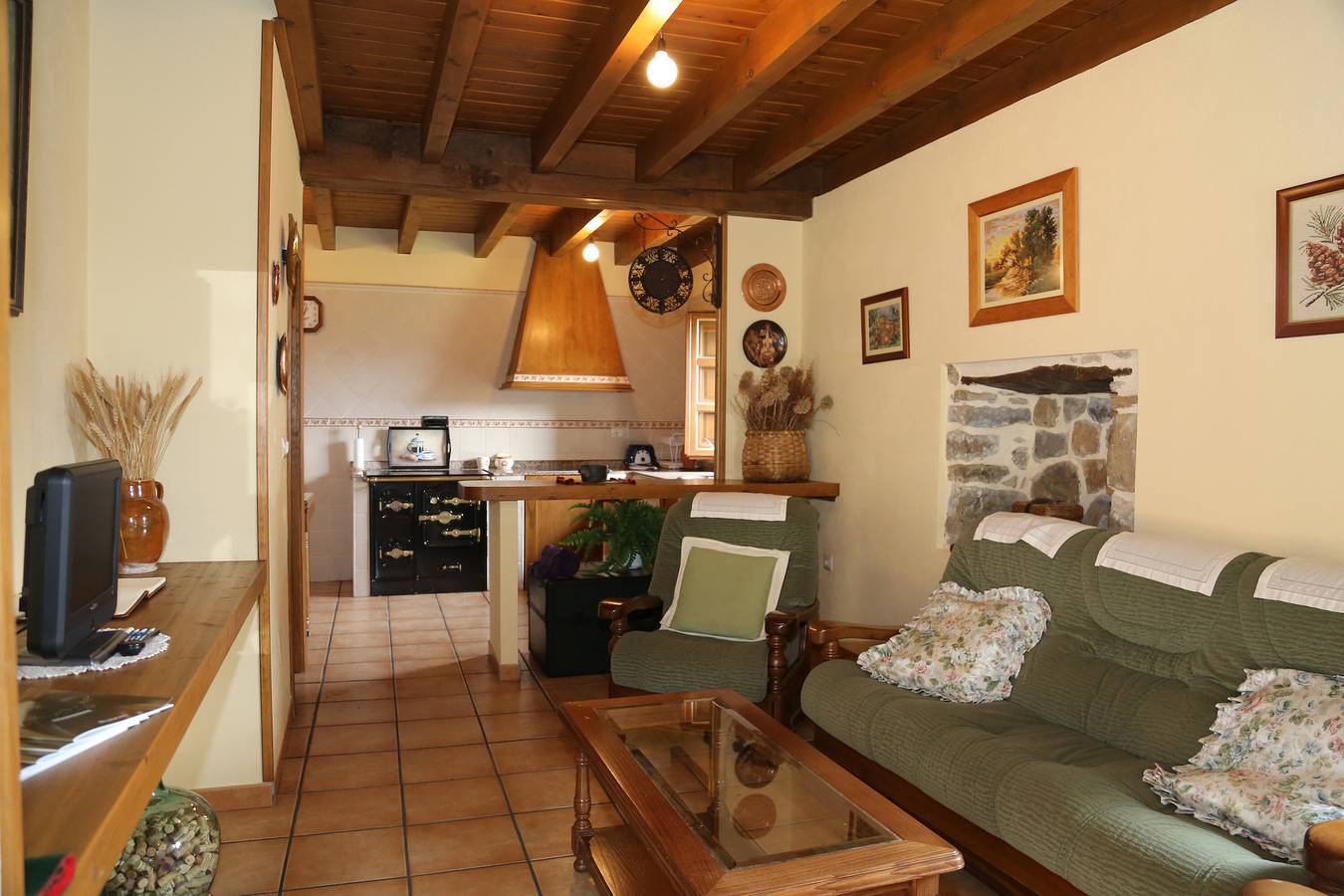 Casa di campagna 'Mesilda' con vista sulle montagne, terrazza privata e balcone in Penamellera Baja, Sierra del Cuera