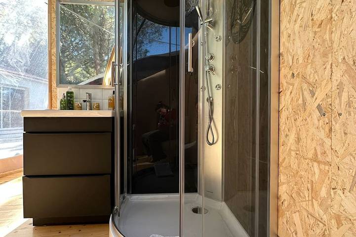 Gîte pour 2 personnes, avec Jacuzzi et Terrasse ainsi que Jardin et Sauna à Malves-en-Minervois - 3