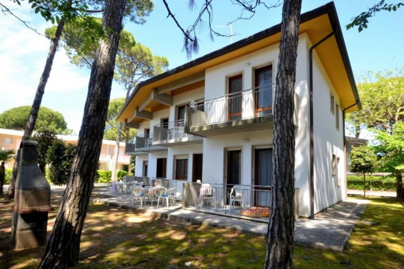 Appartamento intero, Villetta sulla spiaggia con giardino comune e bbq in Bibione, Provincia di Venezia