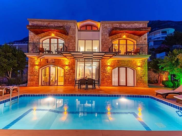 Apartment for 8 people, with terrace in Kalkan