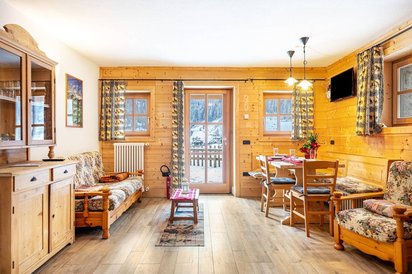 Entire apartment, Apartment 'Chalet Panorama Rabbi' with Mountain View, Shared Garden and Wi-Fi in San Bernardo (Rabbi), Rabbi