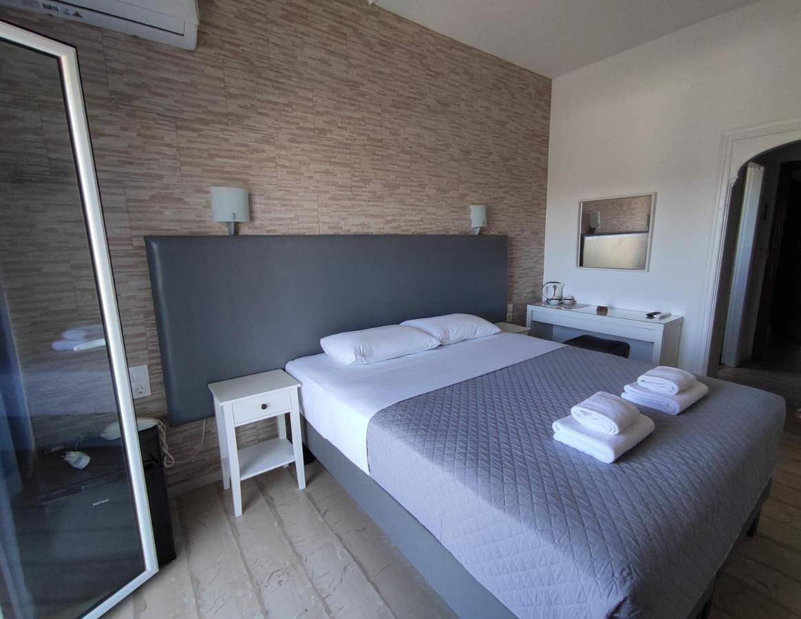 Tina Hotel in Dassia, Corfou