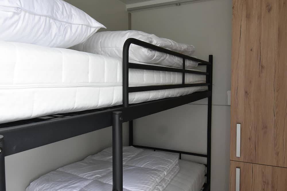 Accogliente galleggiante Boatlodge (2 camere da letto, 4 persone), Maastricht. in Maastricht, Limburg (Olanda)