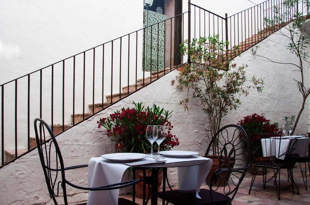 Hotel Hanoi in Centre Begur, Begur