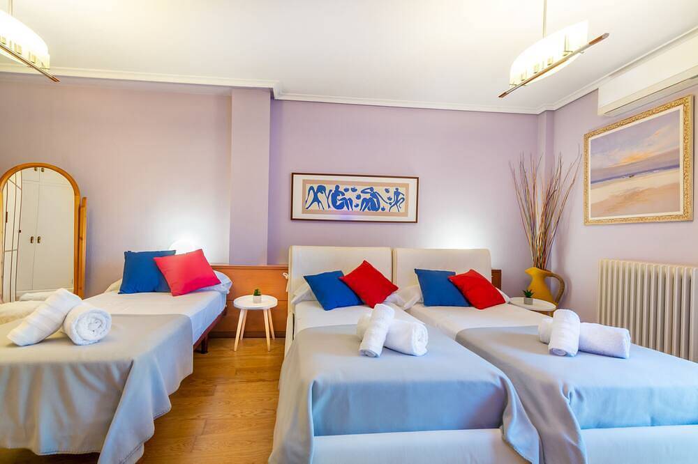 Entire apartment, Virgen Del Valle Apartment. -Wine Route- 4 People- 75M² in Cenicero, Rioja