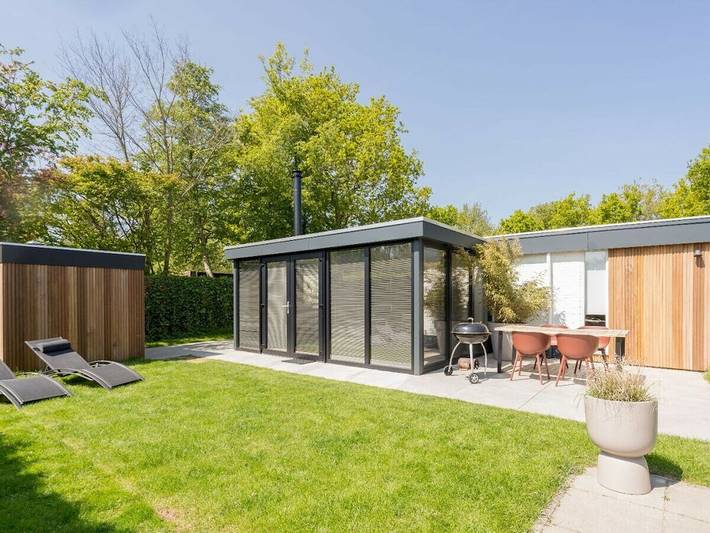 Ferienhaus für 4 Personen, mit Terrasse und Garten