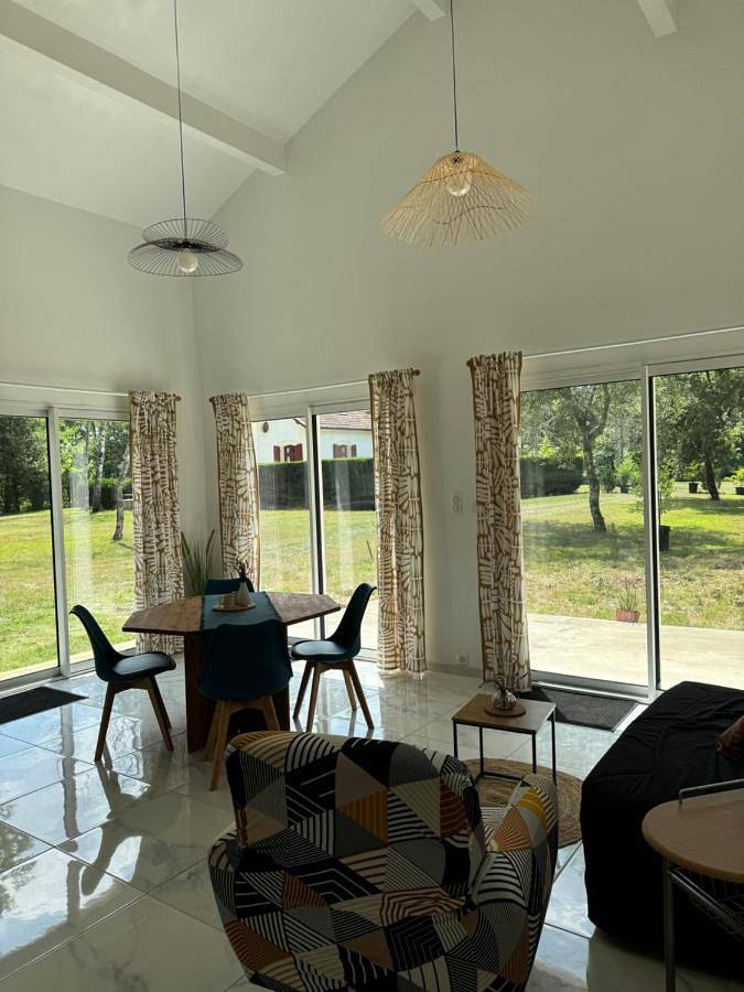 Location de vacances pour 4 personnes, avec piscine et terrasse à Bourriot-Bergonce - 4