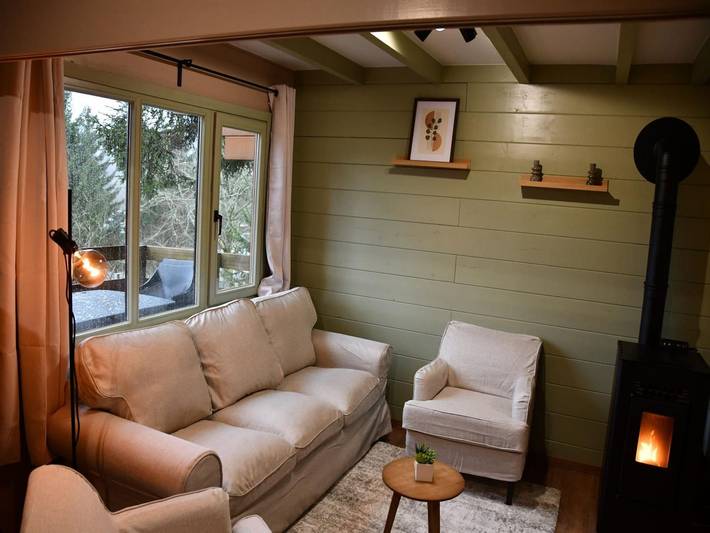 Gîte pour 5 personnes, avec terrasse et jardin, adapté aux familles dans Dochamps - 2