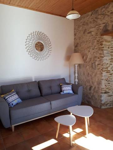 Gîte pour 2 personnes, avec jardin à Pouzac
