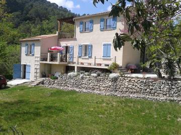 Cottage pour 2 personnes, avec vue et jardin à Claviers