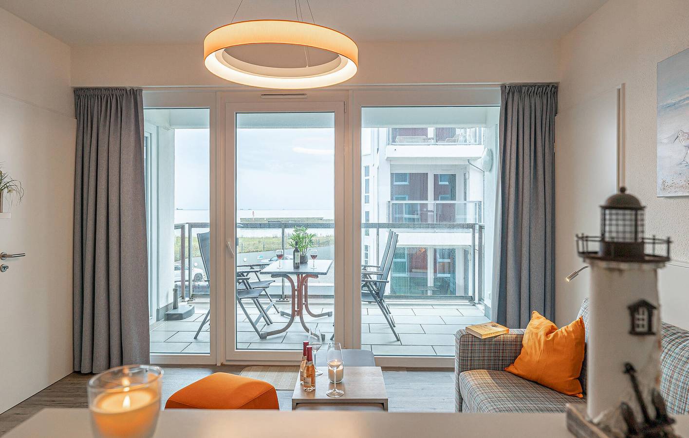 Ganze Ferienwohnung, Ocean View Retreat: Apartment am Strand mit Terrasse und Parkplatz in Olpenitz, Kappeln