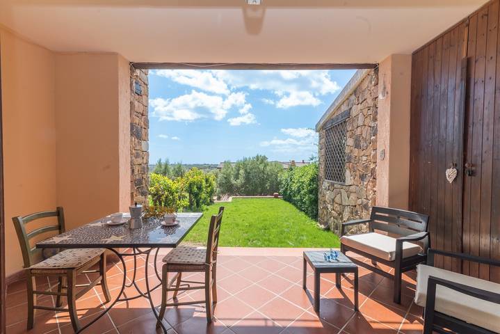 Gîte pour 5 personnes, avec balcon et jardin à Monte Petrosu
