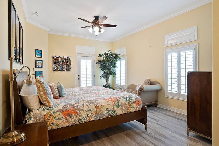 Vacation house for 18 people, with balcony, with pets in Padre Island