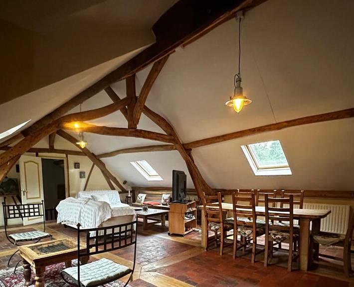 Gîte pour 8 personnes, avec terrasse, animaux acceptés à Raizeux