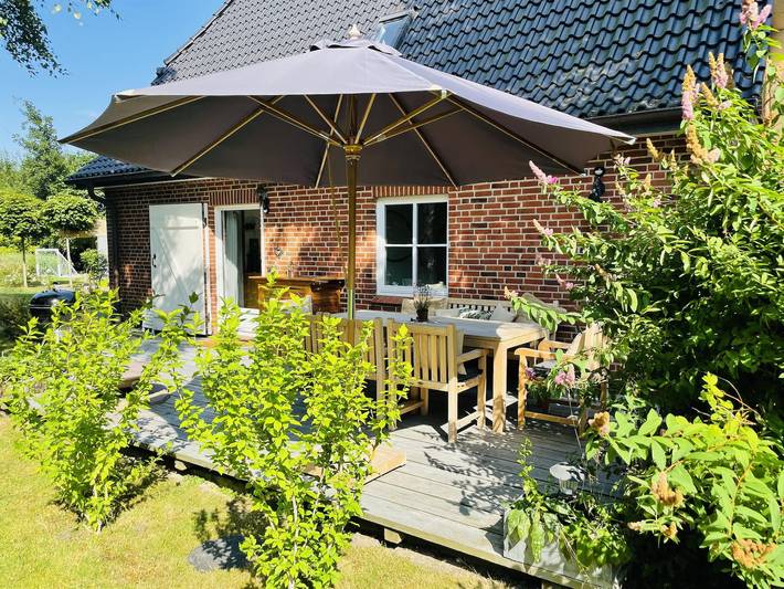Ferienhaus für 6 Personen, mit Terrasse und Garten in Osterhever