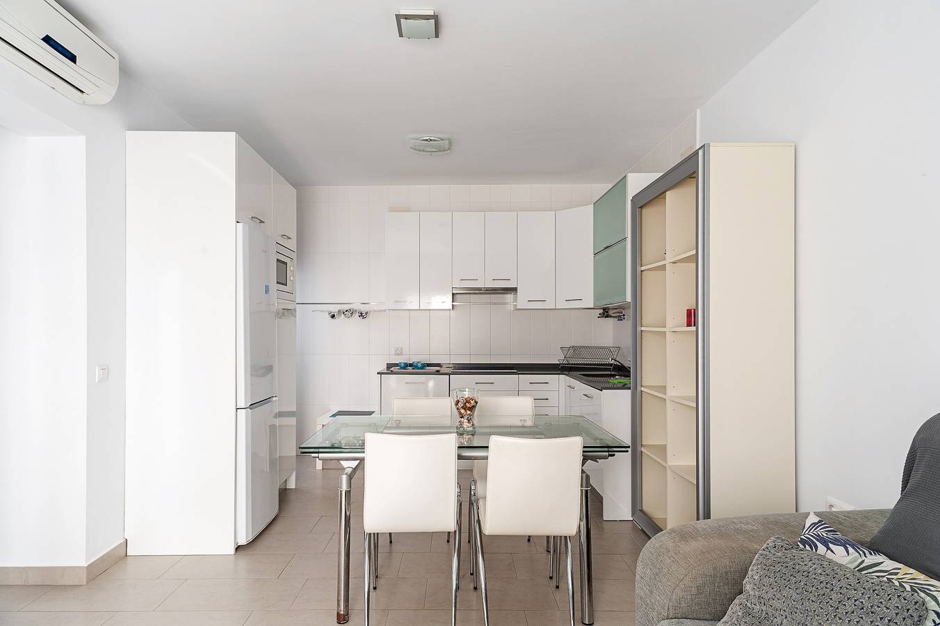 Apartamento inteiro, Precioso Apartamento "Entre Vientos" no Centro da Cidade com Ar Condicionado in Conil de la Frontera, Costa de la luz