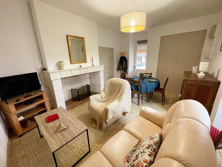 Location de vacances pour 4 personnes, avec terrasse et jardin à Razines