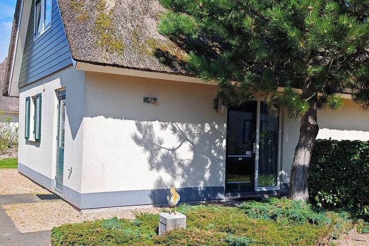 Ferienhaus für 6 Personen, mit Whirlpool und Terrasse sowie Garten und Sauna