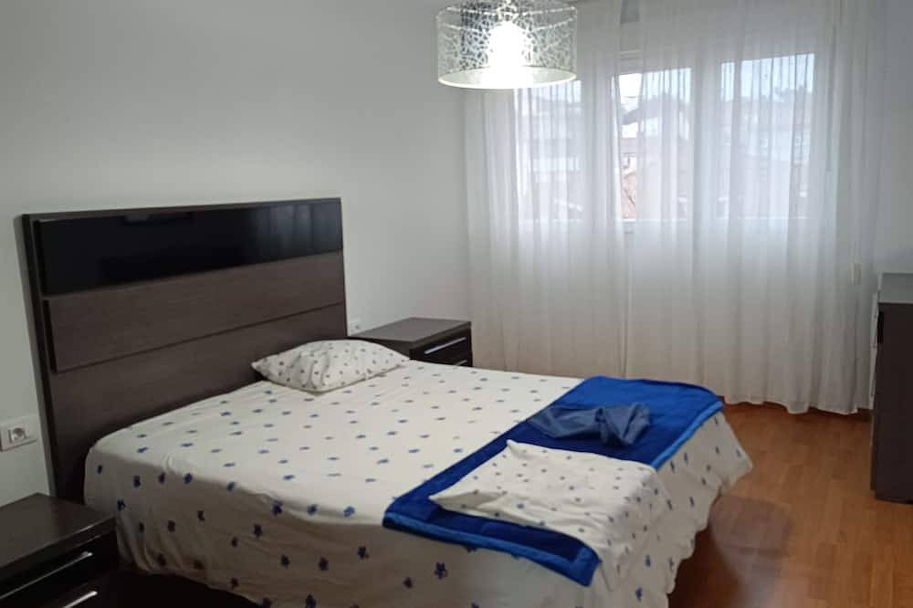Apartamento entero, Piso familiar en Ordes próximo al camino inglés in Órdenes, Provincia de La Coruña