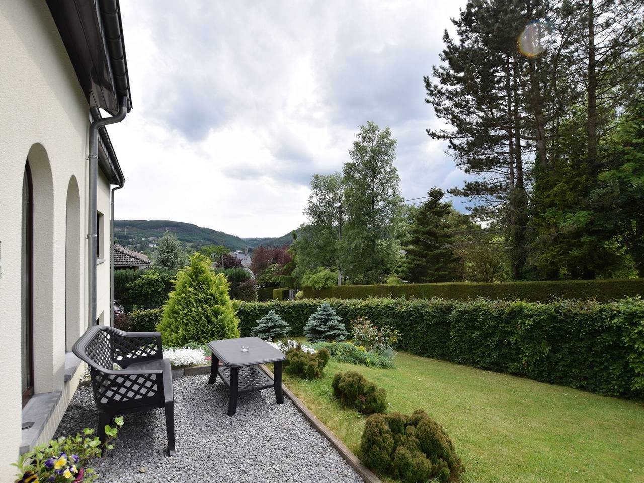 Appartement entier, Séjour avec vue sur le lac à Vielsalm in Vielsalm, Région de Bastogne
