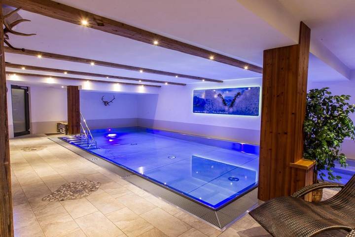 Ferienwohnung für 6 Personen, mit Garten und Pool sowie Sauna und Whirlpool in Tiefenbach (Oberstdorf)
