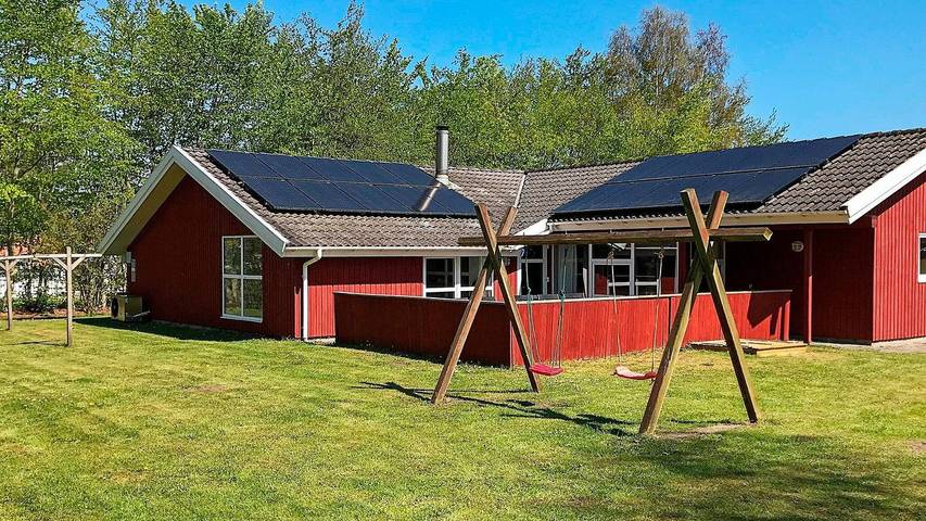 Ferienhaus für 13 Personen, mit Sauna und Garten sowie Pool und Whirlpool in Nordborg